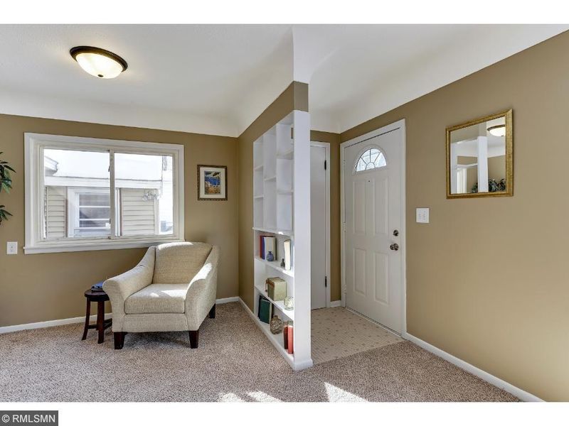 4806 Hampshire Ave N, Crystal, MN 55428