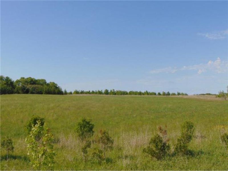 000 140th St W, Faribault, MN 55021