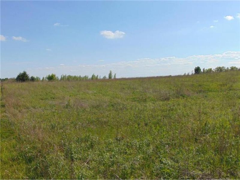 000 140th St W, Faribault, MN 55021