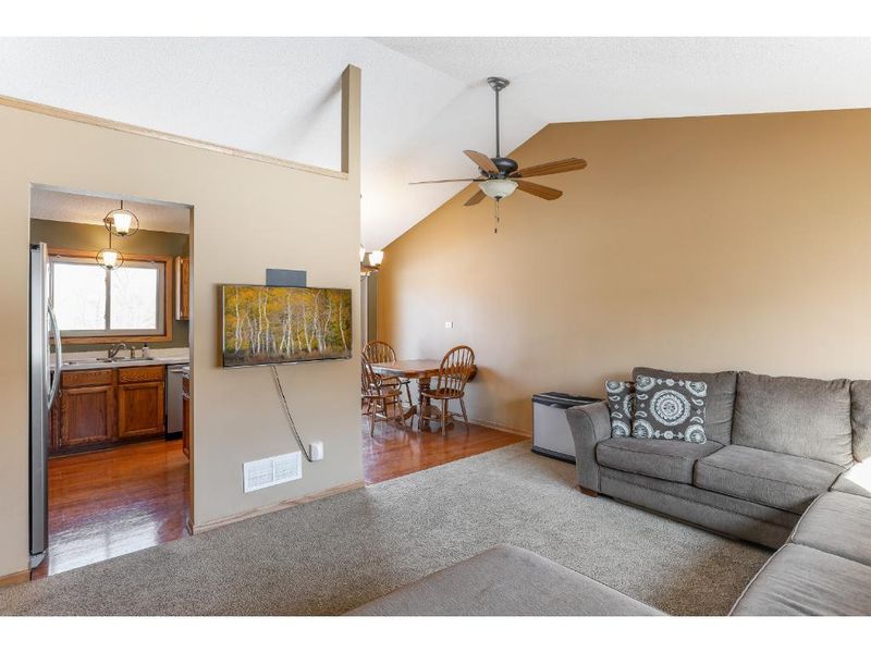 143 126th Ave NW, Coon Rapids, MN 55448