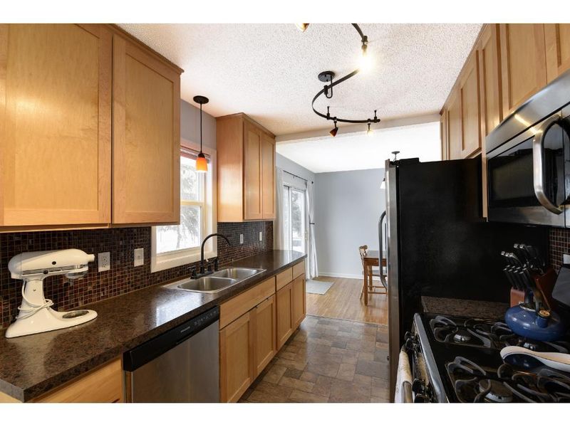 11536 Yukon St NW, Coon Rapids, MN 55433