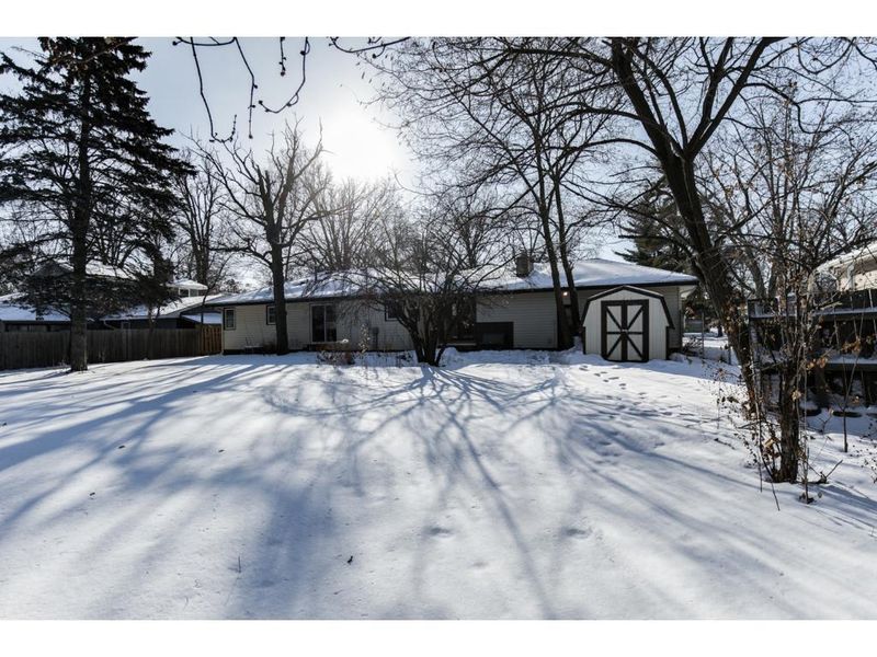 6508 74th Ave N, Brooklyn Park, MN 55428