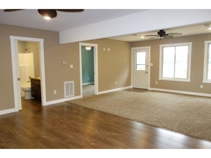 1224 NE Taylor Dr, Elysian, MN 56028