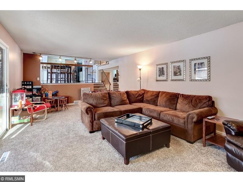 14115 Garden View Ct, Apple Valley, MN 55124