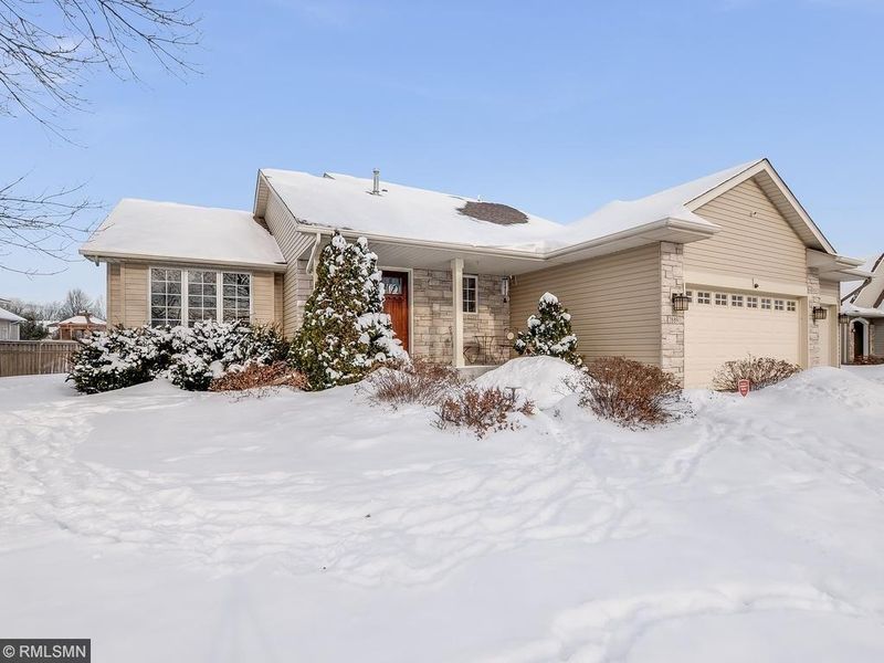2889 89th Ln NE, Blaine, MN 55449