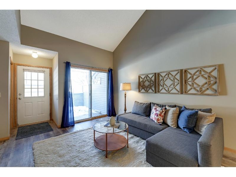 4884 Helena Rd N #3, Oakdale, MN 55128