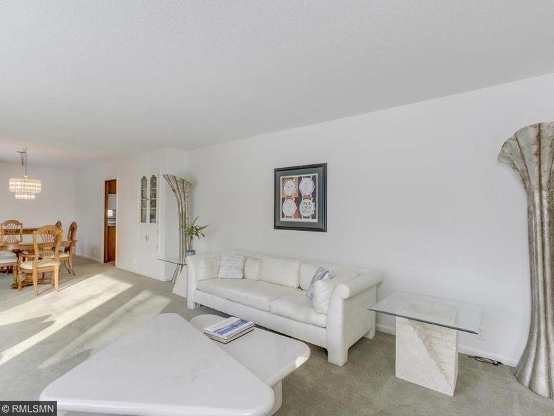 9012 Minnehaha Cir N, Saint Louis Park, MN 55426