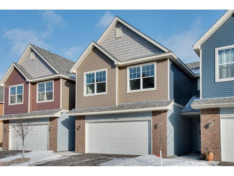 12222 River Valley Dr, Burnsville, MN 55337