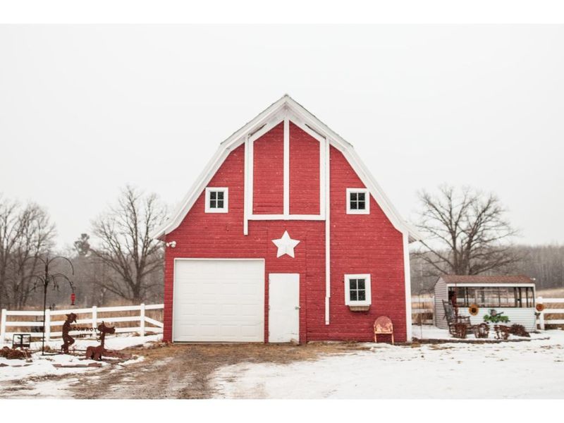 11624 262nd St, Onamia, MN 56359