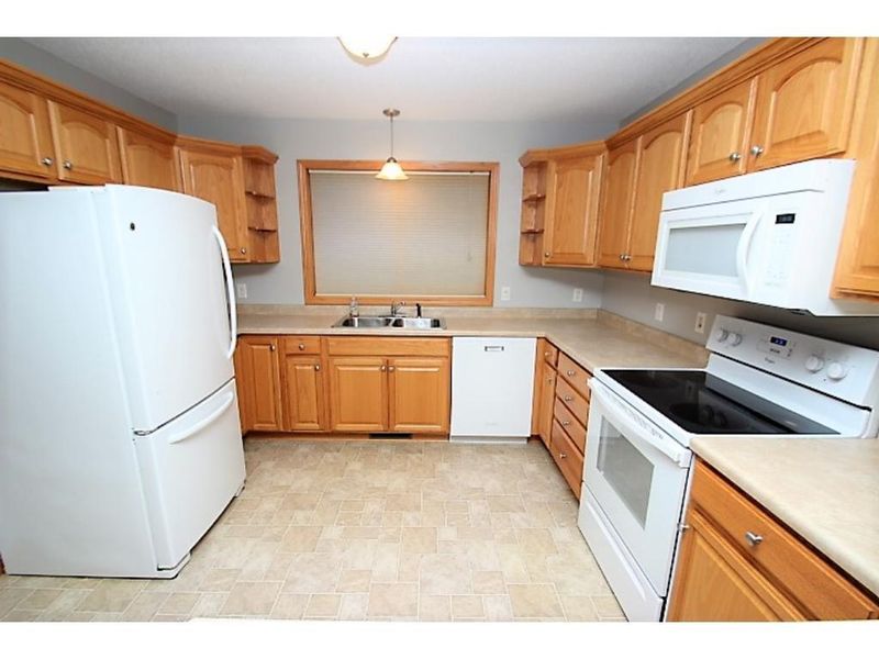809 E 1st St S, Melrose, MN 56352