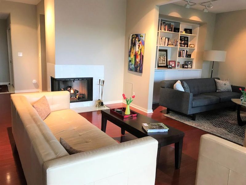 1201 Yale Pl #1709, Minneapolis, MN 55403