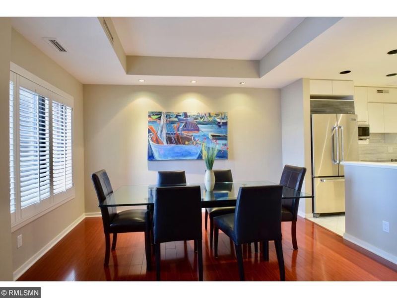 1201 Yale Pl #1709, Minneapolis, MN 55403