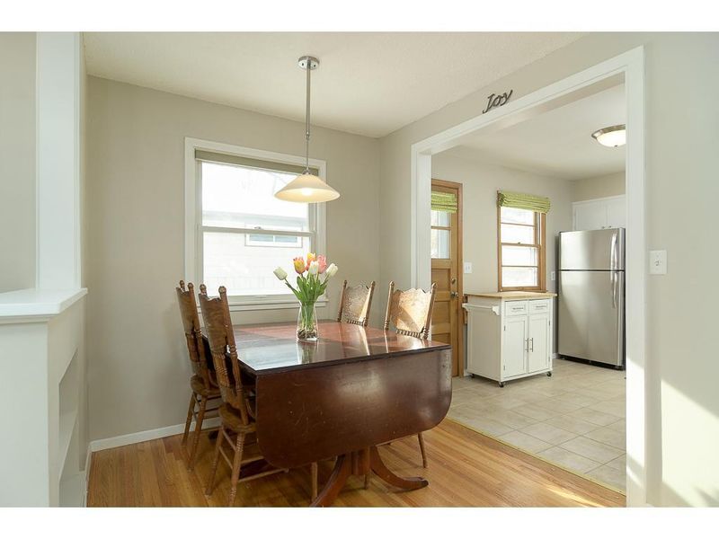 3305 Ewing Ave N, Robbinsdale, MN 55422