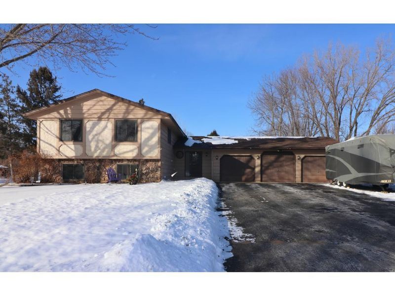 12820 141st Ave N, Dayton, MN 55327