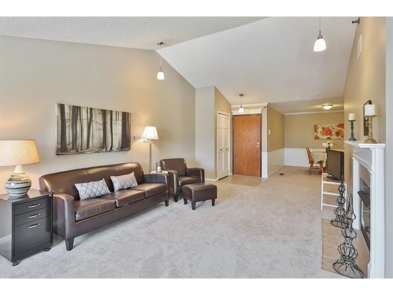 2544 Concord Way #31, Mendota Heights, MN 55120