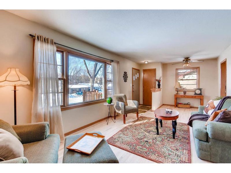 5957 4th St NE, Fridley, MN 55432