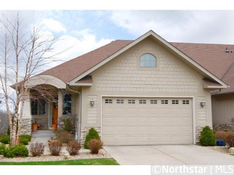 9421 Libby Ln, Eden Prairie, MN 55347