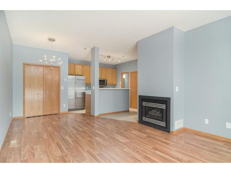 8352 Kimball Dr, Eden Prairie, MN 55347