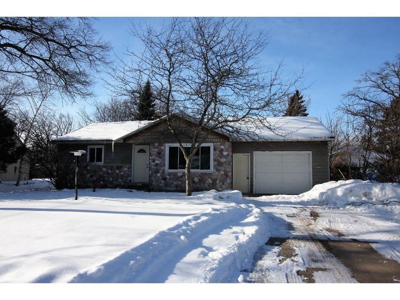 3218 Midway St, Eau Claire, WI 54703