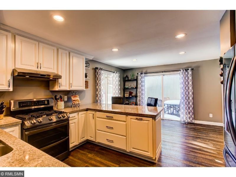 10932 Abbott Ln, Minnetonka, MN 55343