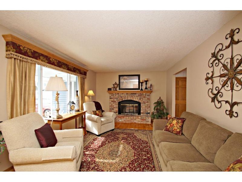 16909 Garcia Way W, Rosemount, MN 55068