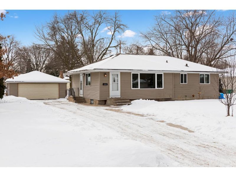 4207 62nd Ave N, Brooklyn Center, MN 55429