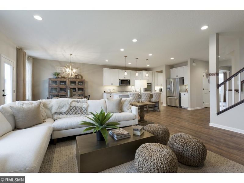 5255 Sundial Ln, Woodbury, MN 55129