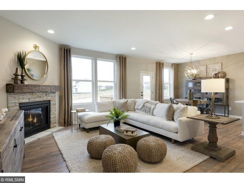 5255 Sundial Ln, Woodbury, MN 55129