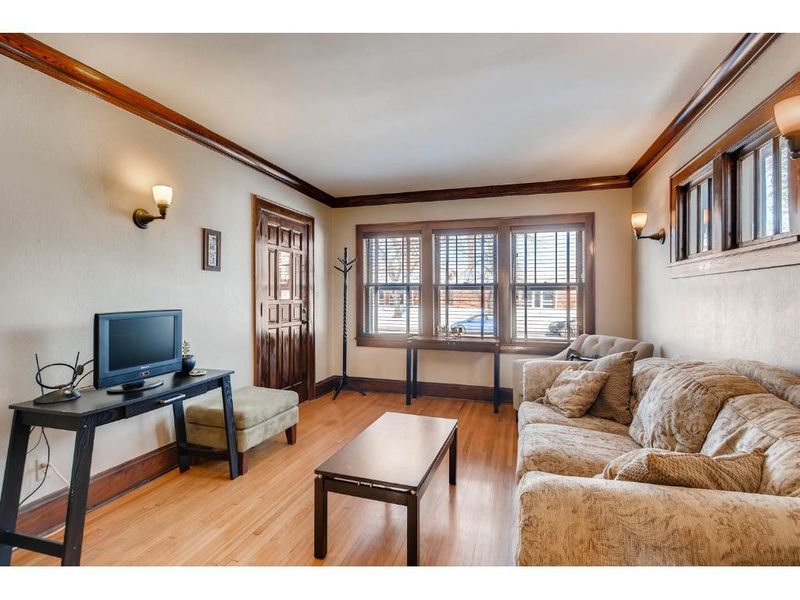 844 Orange Ave E, Saint Paul, MN 55106