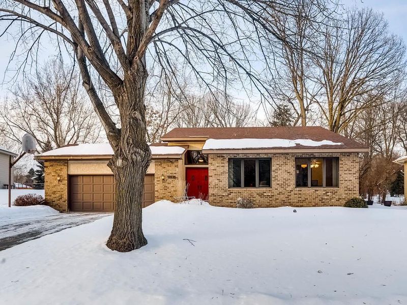 2285 127th Ln NW, Coon Rapids, MN 55448