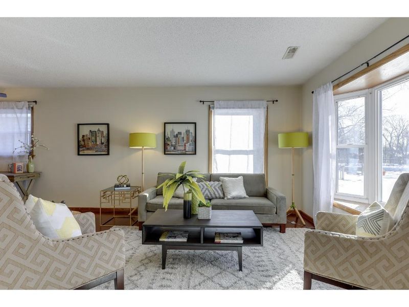 2003 Bordner Pl, Saint Paul, MN 55116