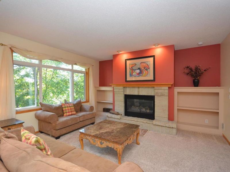 2825 70th St E, Inver Grove Heights, MN 55076