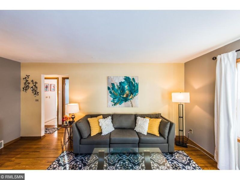 868 Howard St N, Saint Paul, MN 55119