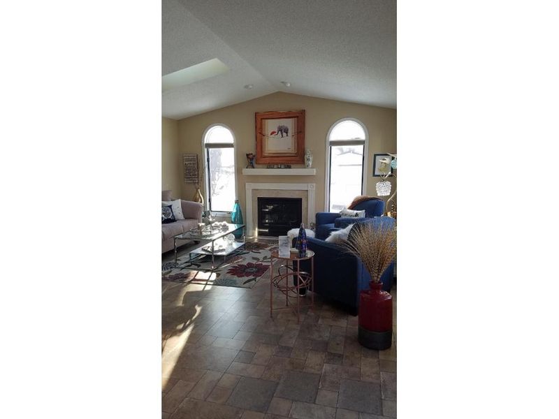 10711 Zopfi Way W, Maple Grove, MN 55369