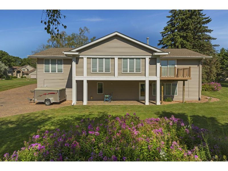 8766 Peony Ln N, Maple Grove, MN 55311