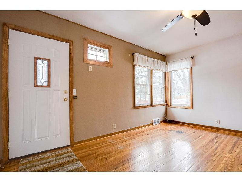 112 S Fuller Ave, Litchfield, MN 55355