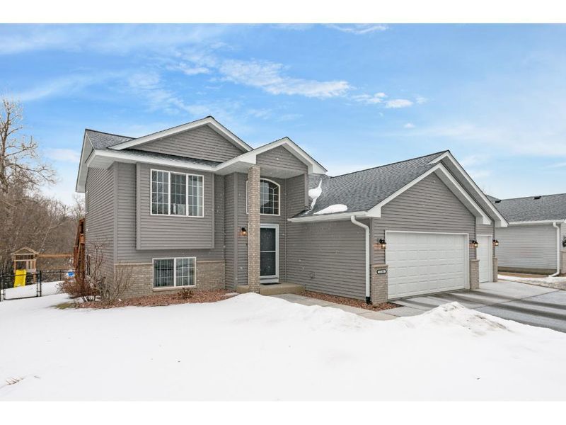 1151 111th Ave NE, Blaine, MN 55434