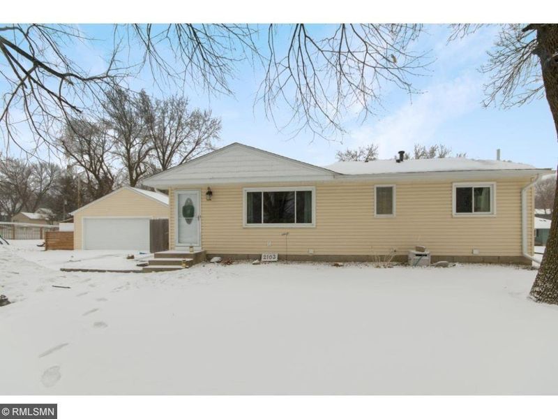2103 Garnet Ln, Eagan, MN 55122