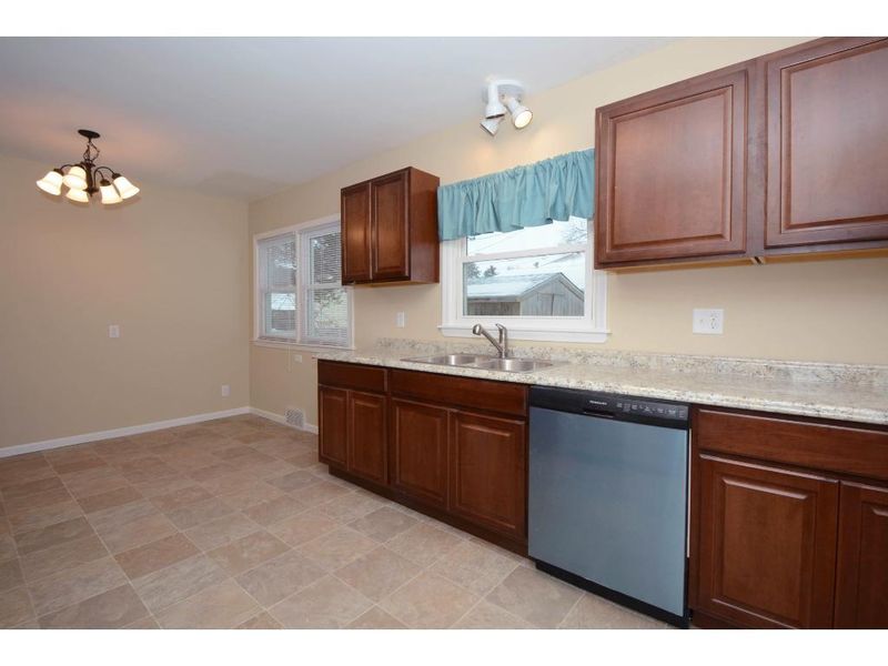 1745 Ross Ave, Saint Paul, MN 55106