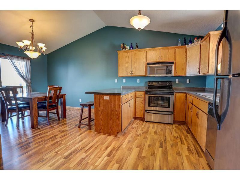 1297 Orchid Dr NE, Sauk Rapids, MN 56379