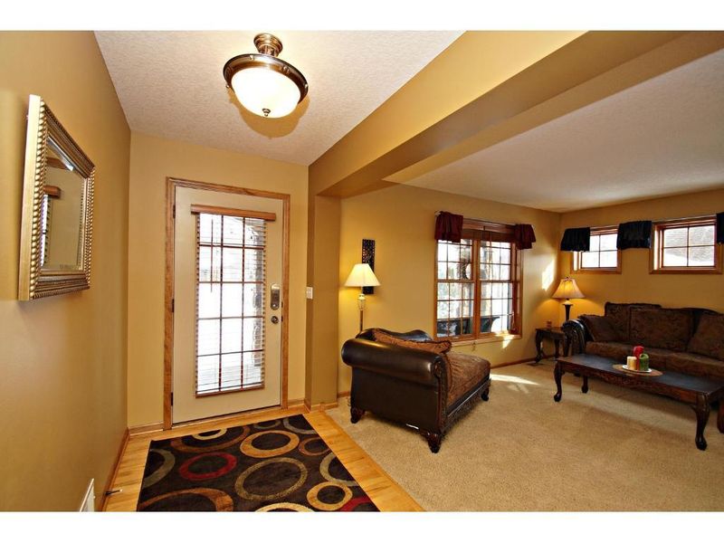 13563 Crompton Ct, Rosemount, MN 55068