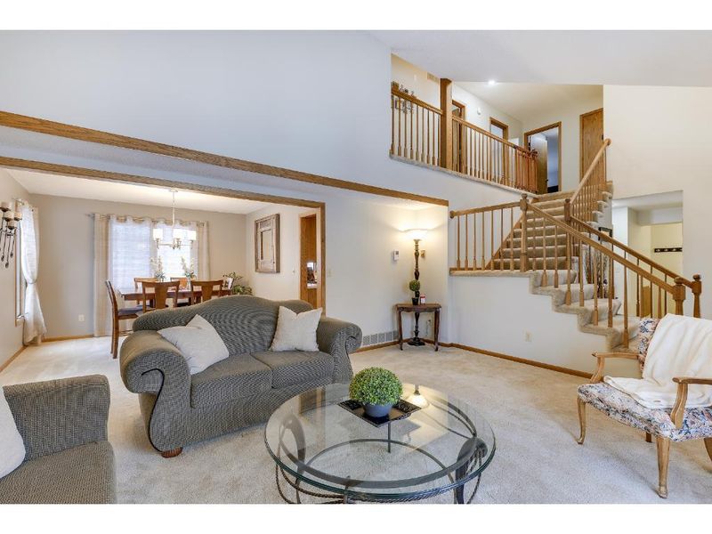 900 W 155th St, Burnsville, MN 55306