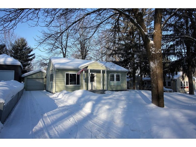 736 2nd St E, Altoona, WI 54720
