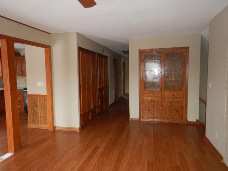 1269 Vildmark Dr, Eagan, MN 55123