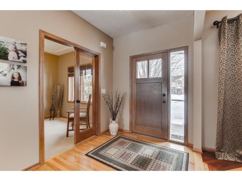 10505 Pinnacle Way, Woodbury, MN 55129