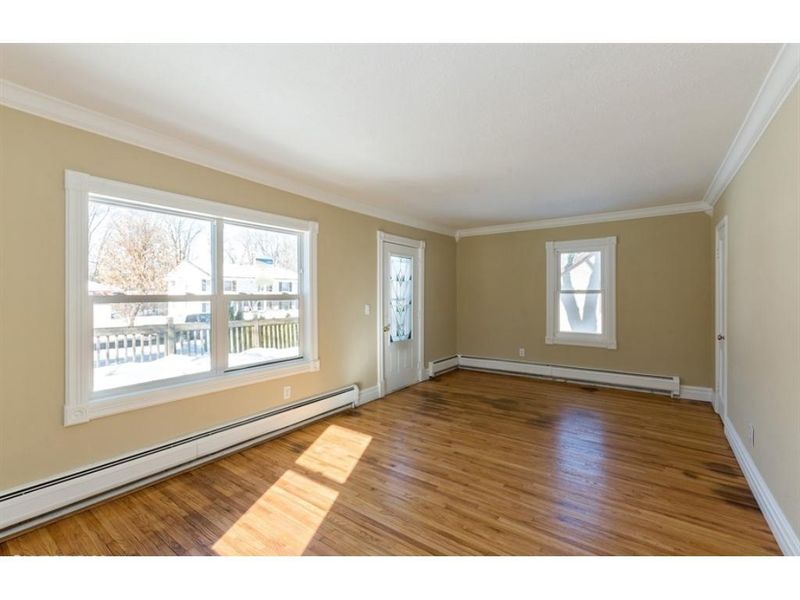 1668 Mcafee St, Saint Paul, MN 55106