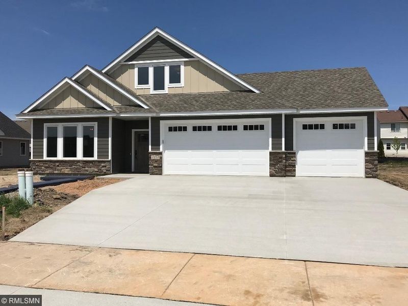 1213 Tikalsky St SE, New Prague, MN 56071