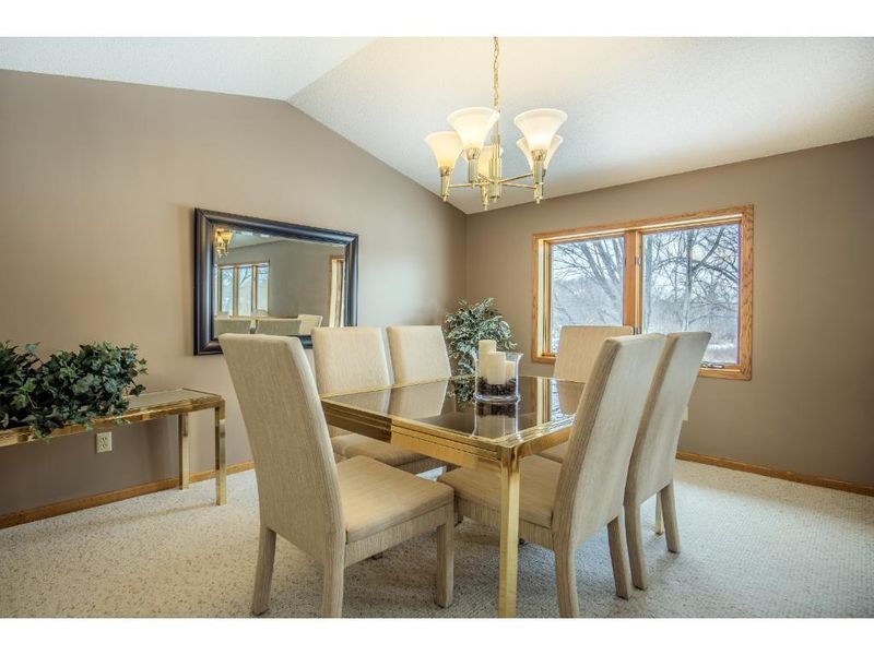 8401 Shadyview Ln N, Maple Grove, MN 55311
