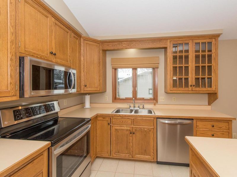 14654 Maple Trl SE, Prior Lake, MN 55372