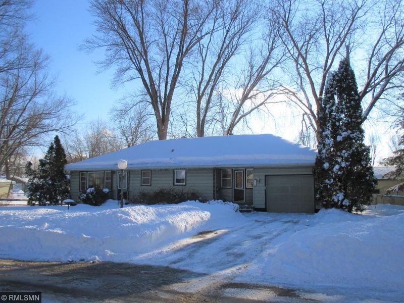 511 7th Ave N, Sauk Rapids, MN 56379